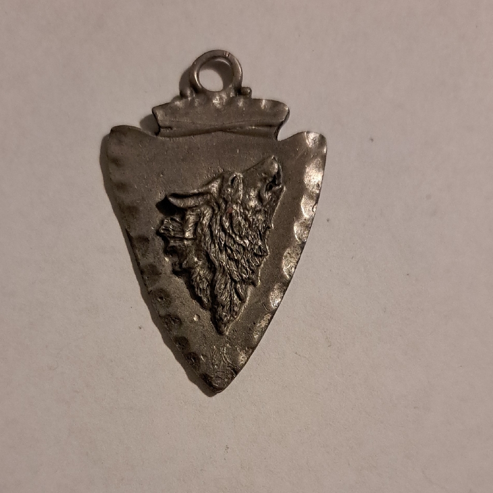 Sterling Silver Handmade Arrowhead With Howling Wolf Pendant